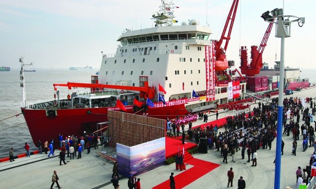 Chinese scientists leave Shanghai f0r a five month expedition to Antarctica. Photo: Wang Rongjiang / Imaginechina / SCANPIX